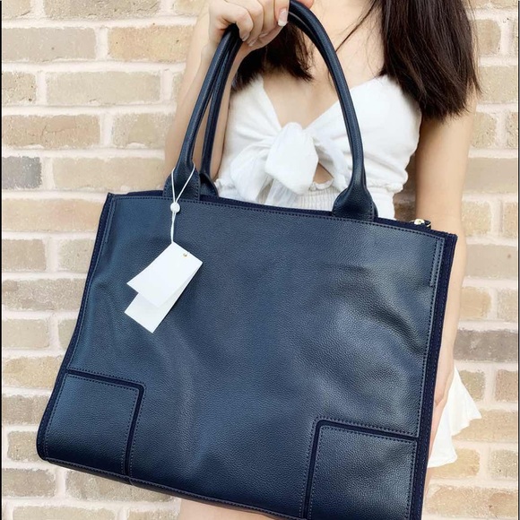 Gaby’sBags👜💕-Tory Burch Large Tote Navy - Picture 4 of 5